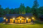 Brīvdienu mājas un villa Moletai rajonā pie ezera Spalio krantas
