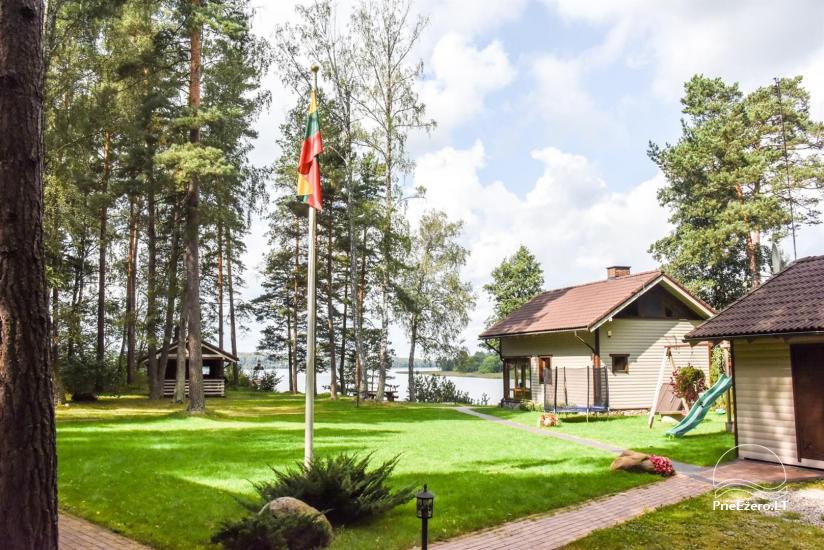 Lauku sēta ar pirti Molētu rajonā, ezera krastā Aura - 1