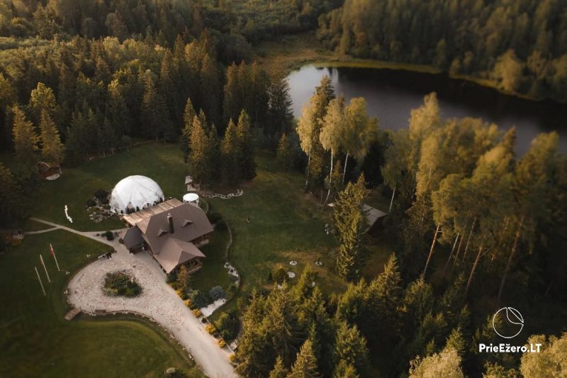 Fazenda pie ezera Utenas rajonā Bebrų Kalnas