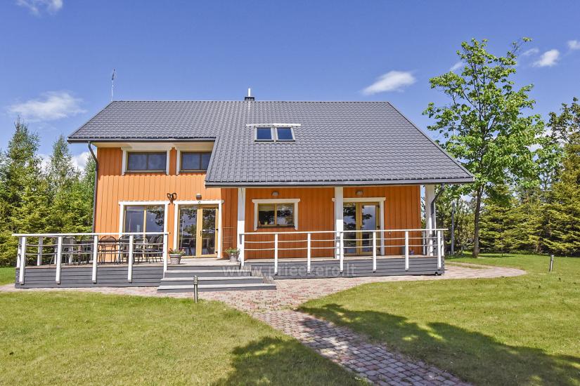 Lauku sēta pie ezera Virintu Lietuvā - 1
