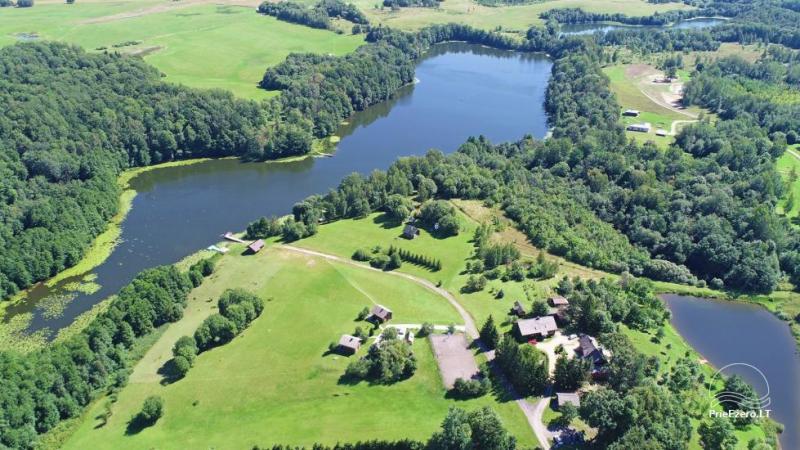 Lauku seta Svajonių Dvaras ezera krastā Anykšņu rajonā