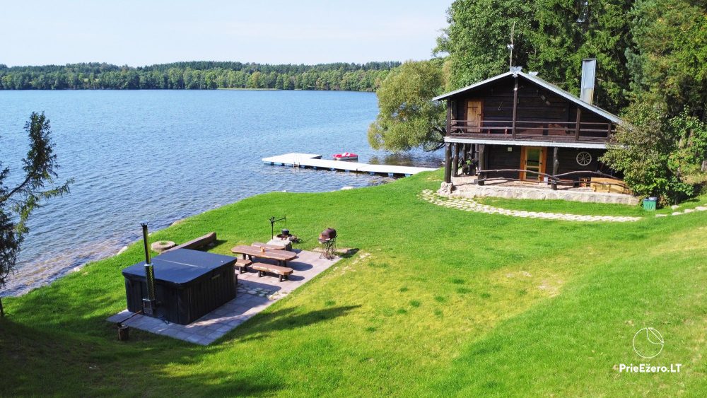 Lauku māja ezera krastā PRIE VENCAVO - 1