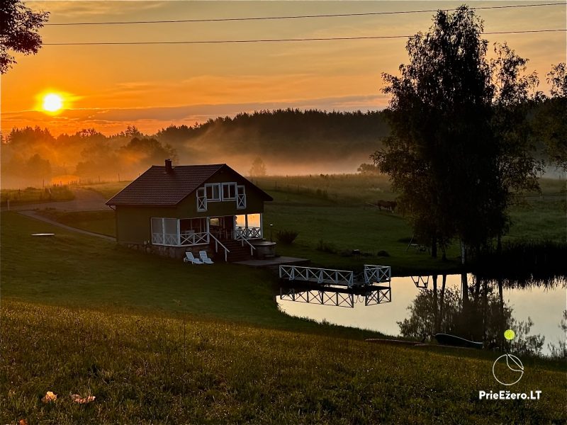 Mājas atpūtai - Pušyno māja diviem, Kalno māja (4 pers.), Tvenkinio villa (8 pers.)