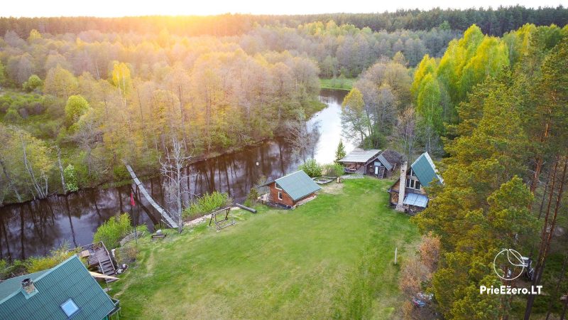 Lauku sēta „Prie Žeimenos”. Kanoe noma, pirts