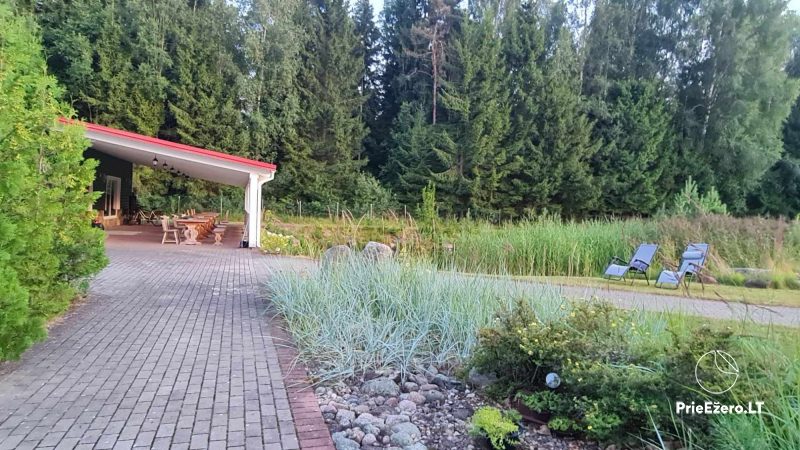 Lauku sēta Žemynos: iznomā banketu zāli, lauku sētu