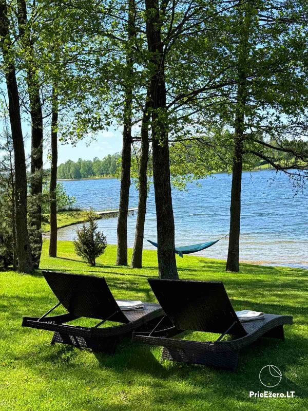 Izīrē viensētu un pirti Margis ezera krastā