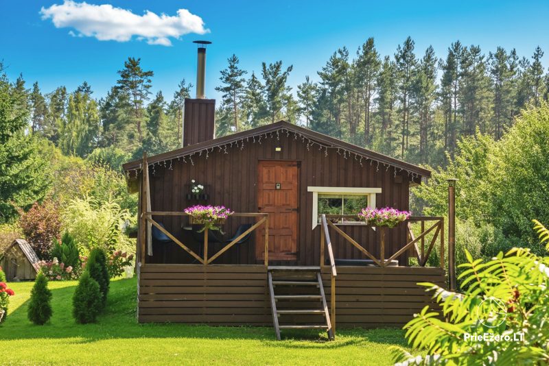 Pundeleški sēta. Māja diviem