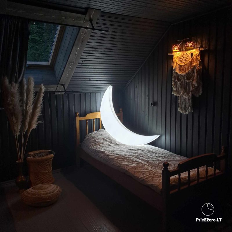 Mēness ieleja - naktsmītnes, sauna, kajaki, masāžas, izglītošanās, liela āra vanna