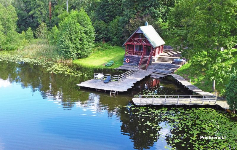 Brīvdienu mājiņas lauku mājā ezera krastā LAKE VIEW RESORT. Pirts, kubuls