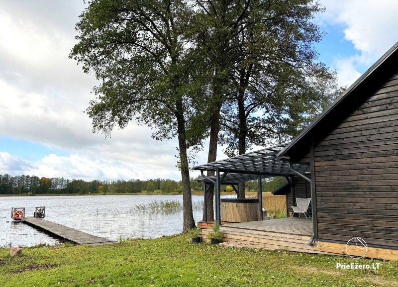 Mājiņa ar pirti Saločus ezera krastā - atpūtai dabā