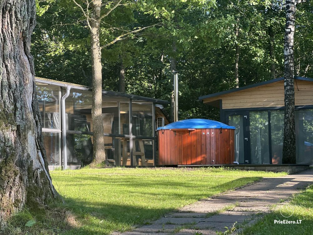 Lauku sēta ar saunu un lielu āra vannu īrei - 1