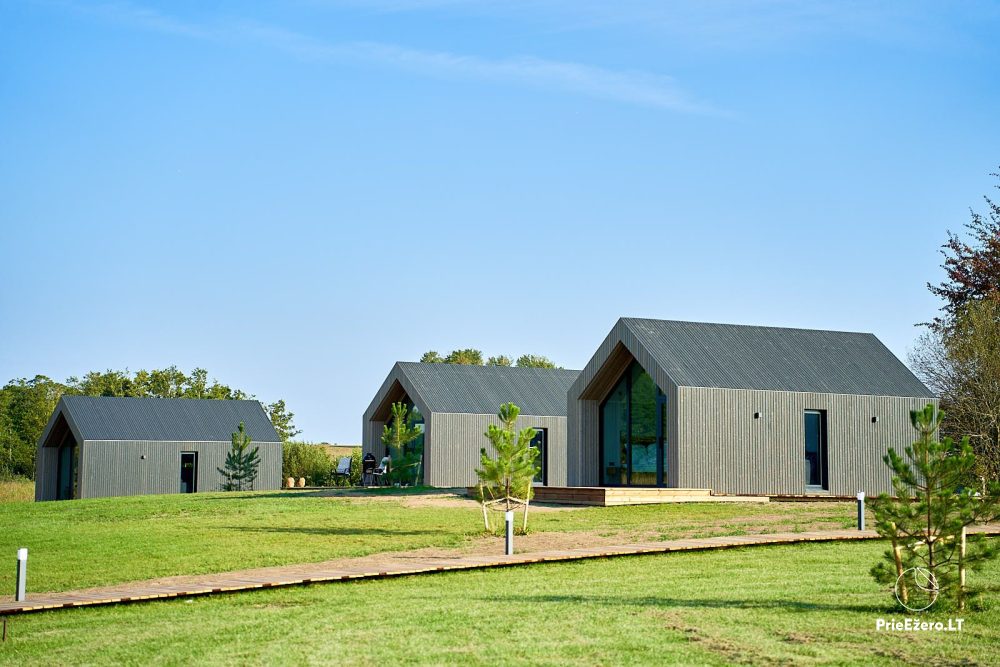 Mājiņa diviem ar džakuzi pie Orijos ezera - 1