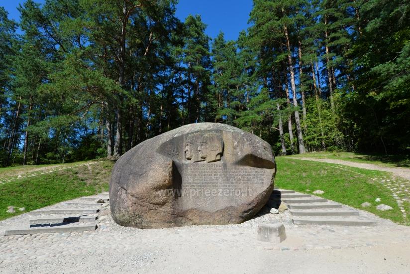 Akmens Puntukas - 1