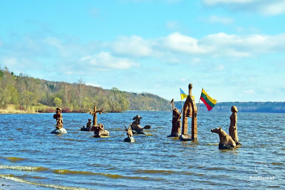 Skulptūru parks Kāpšana no ūdens Samylai līcī pie Kauņas lagūnas - 1