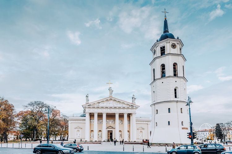 Viļņas Katedrāles laukums